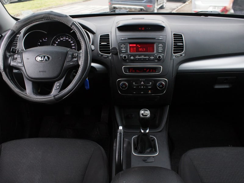 Kia SORENTO 2.2 EX DIESEL 4X2 7PAS 6MT 5P 2014 - Imagen 9 de 10