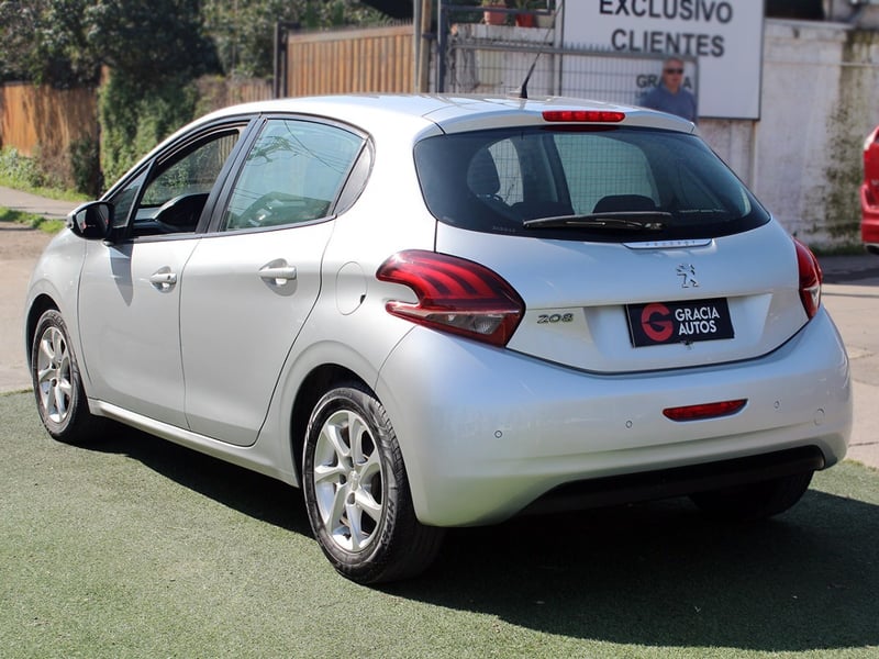 Peugeot 208 1.2 ACTIVE PURETECH 4X2 MT 5P 2018 - Imagen 6 de 10