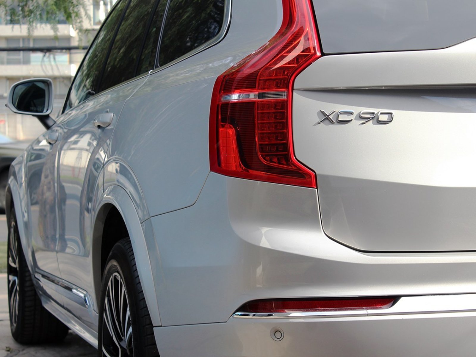 Volvo XC90 2.0 T8 RECHARGE PLUS HYBRID AWD AT 2024 - Imagen 7 de 10