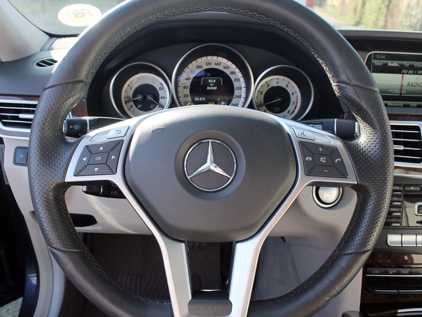 MERCEDES-BENZ E400 AVANTGARDE 2014 - Imagen 9 de 9