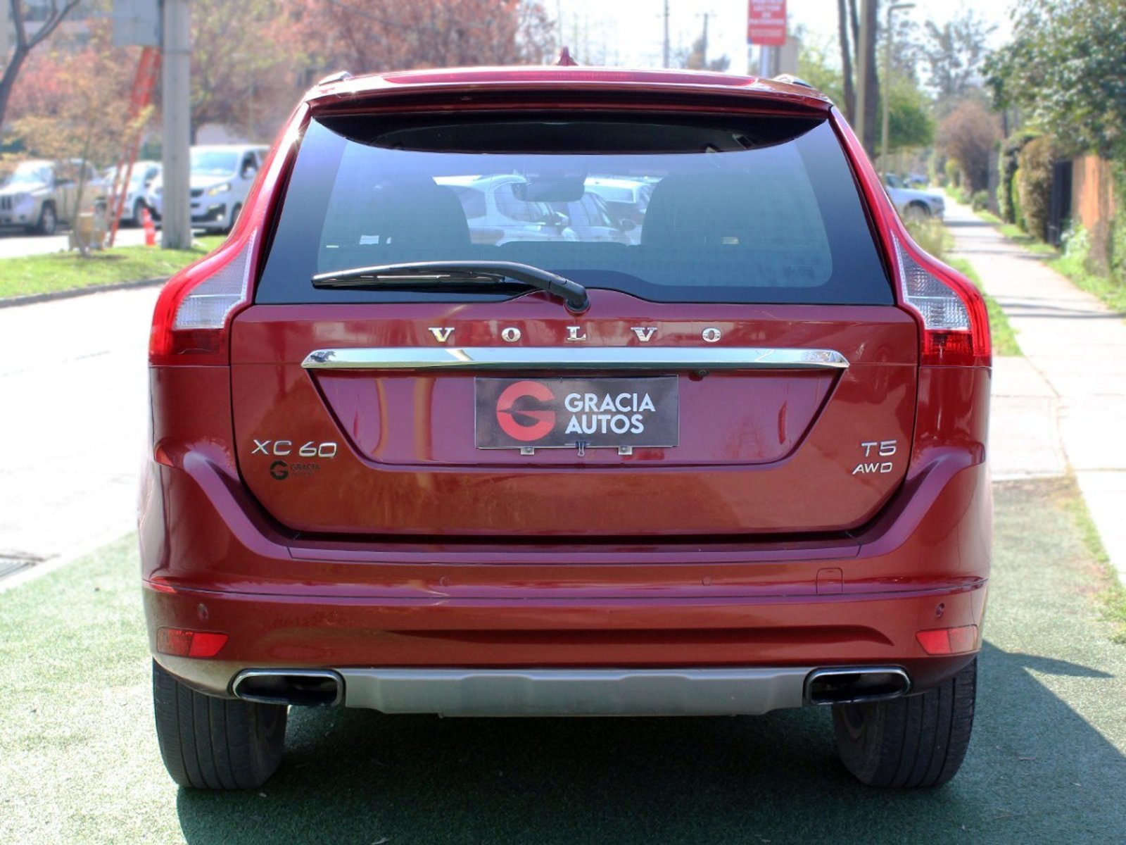 Volvo XC60 T5 2.0 AWD 2017 - Foto 5 de 10