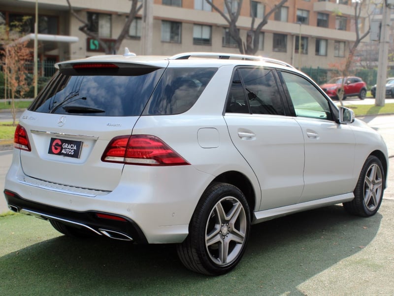 Mercedes-Benz GLE 350D DIESEL FULL TECHO 2018 - Imagen 4 de 10