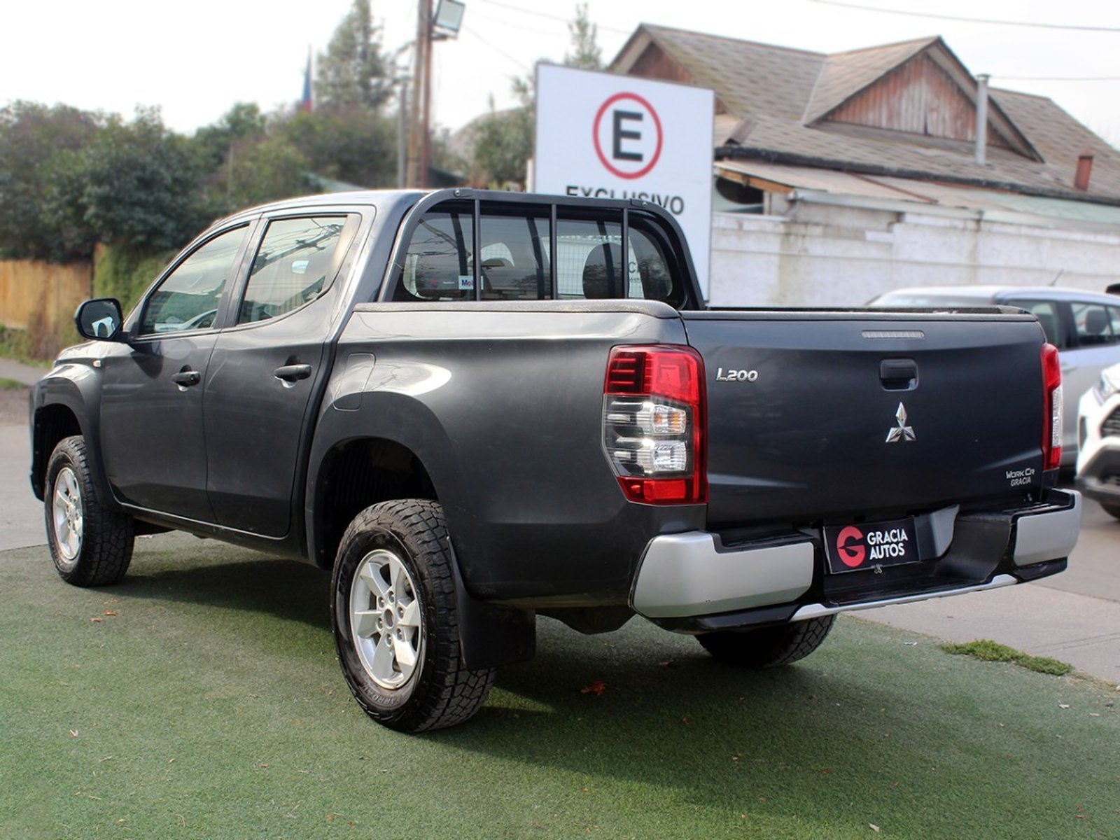 Mitsubishi L200 WORK CR 2.4 2023 - Imagen 6 de 10
