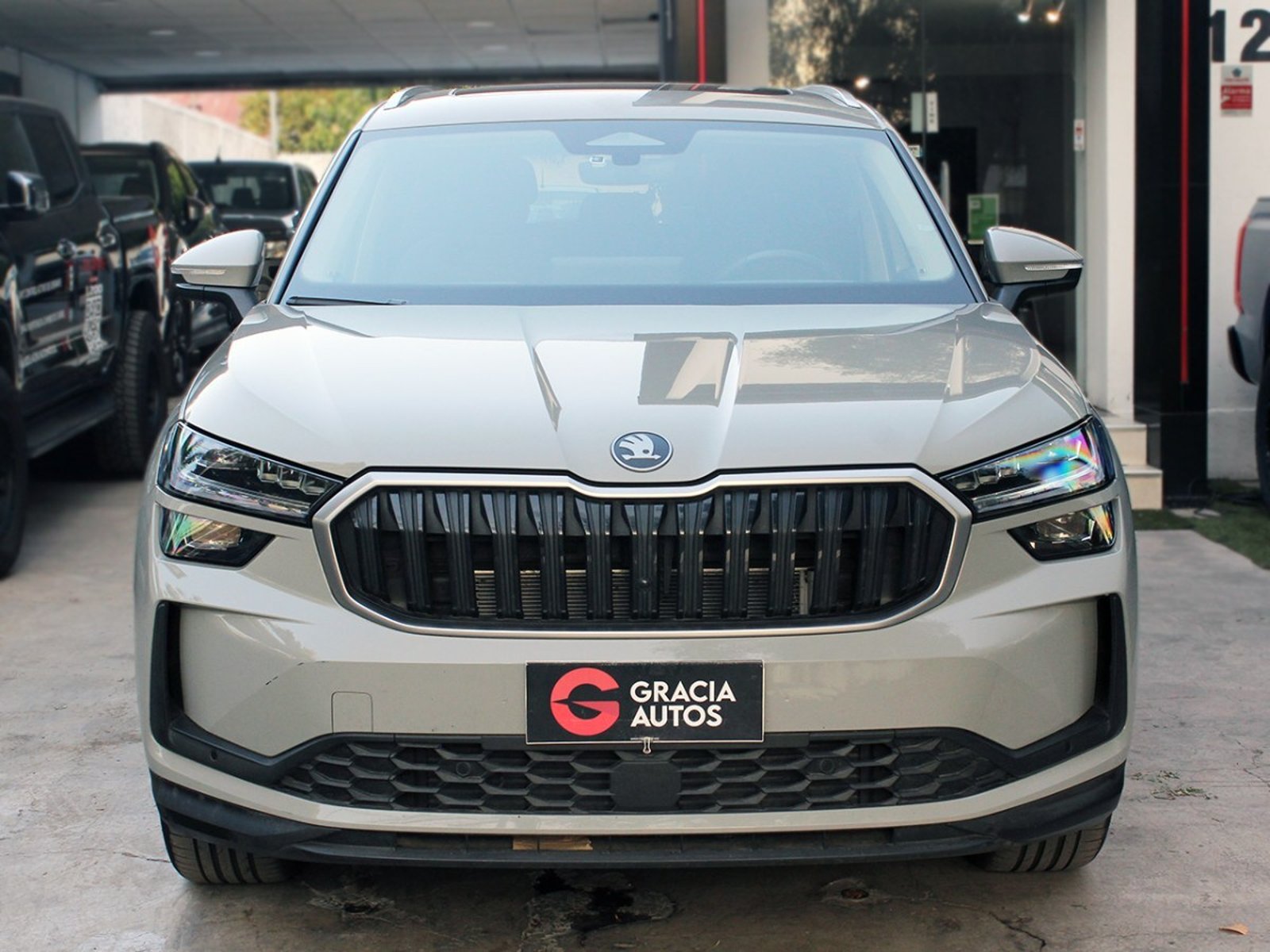 Skoda KODIAQ 2.0 TSI AUTO DESING 4WD 2025 - Foto 2 de 10