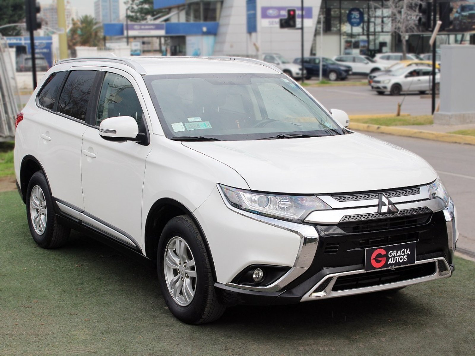 Mitsubishi OUTLANDER 2.0 4X2 AT 2021 - Foto 3 de 10
