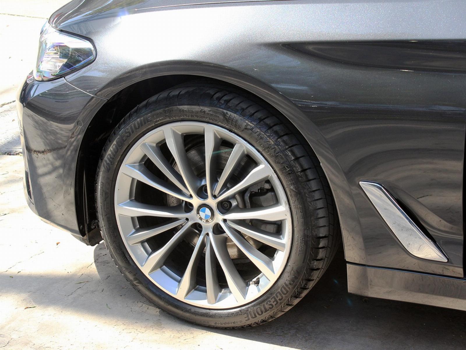 BMW 520 DIESEL 2.0 HERITAGE 2023 - Imagen 8 de 10