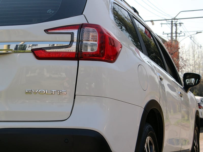 Subaru EVOLTIS 2.4T TOURING GARDX AWD CVT AT 5P 2025 - Imagen 7 de 10