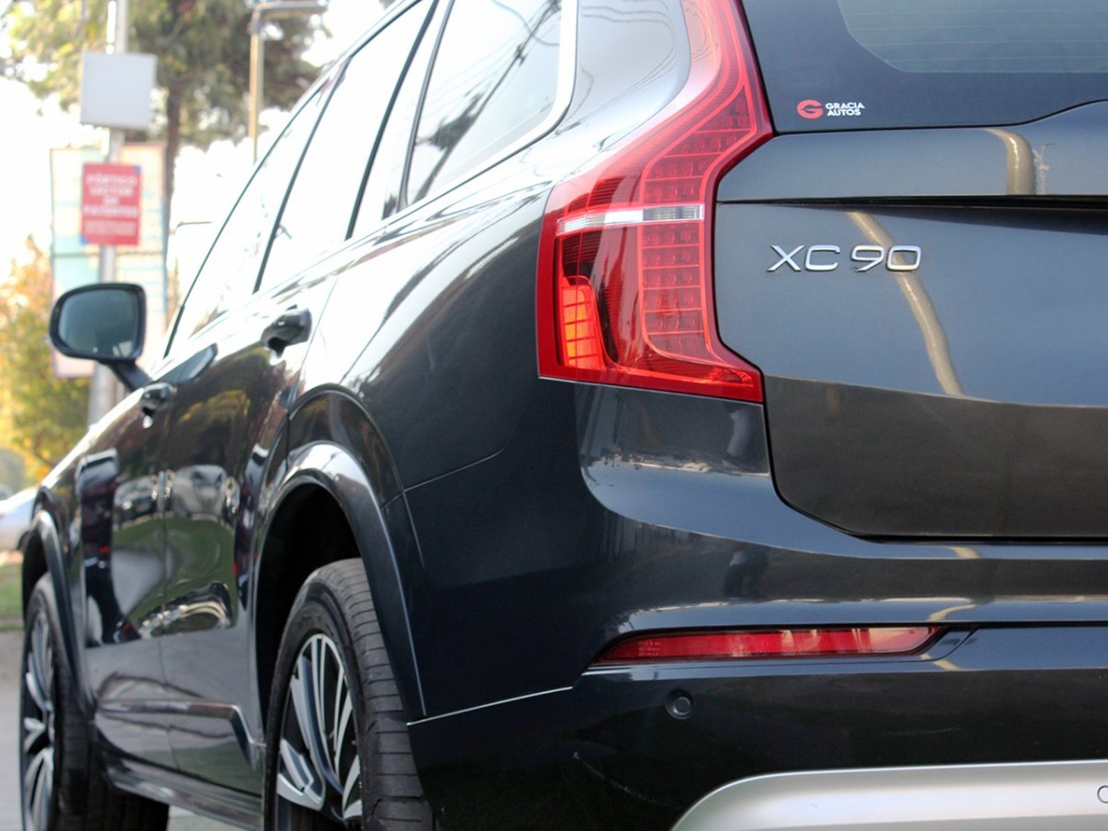 VOLVO XC90 II B6 MOMENTUM AWD 2.0 AUT PLUS 2022 - Imagen 7 de 10