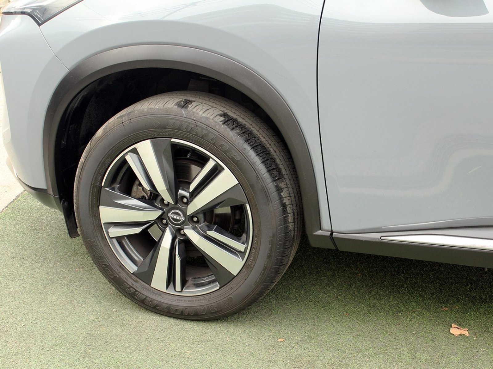 NISSAN X-TRAIL EXCLUSIVE 2.5 CVT AUTO 4WD 2023 - Imagen 8 de 10