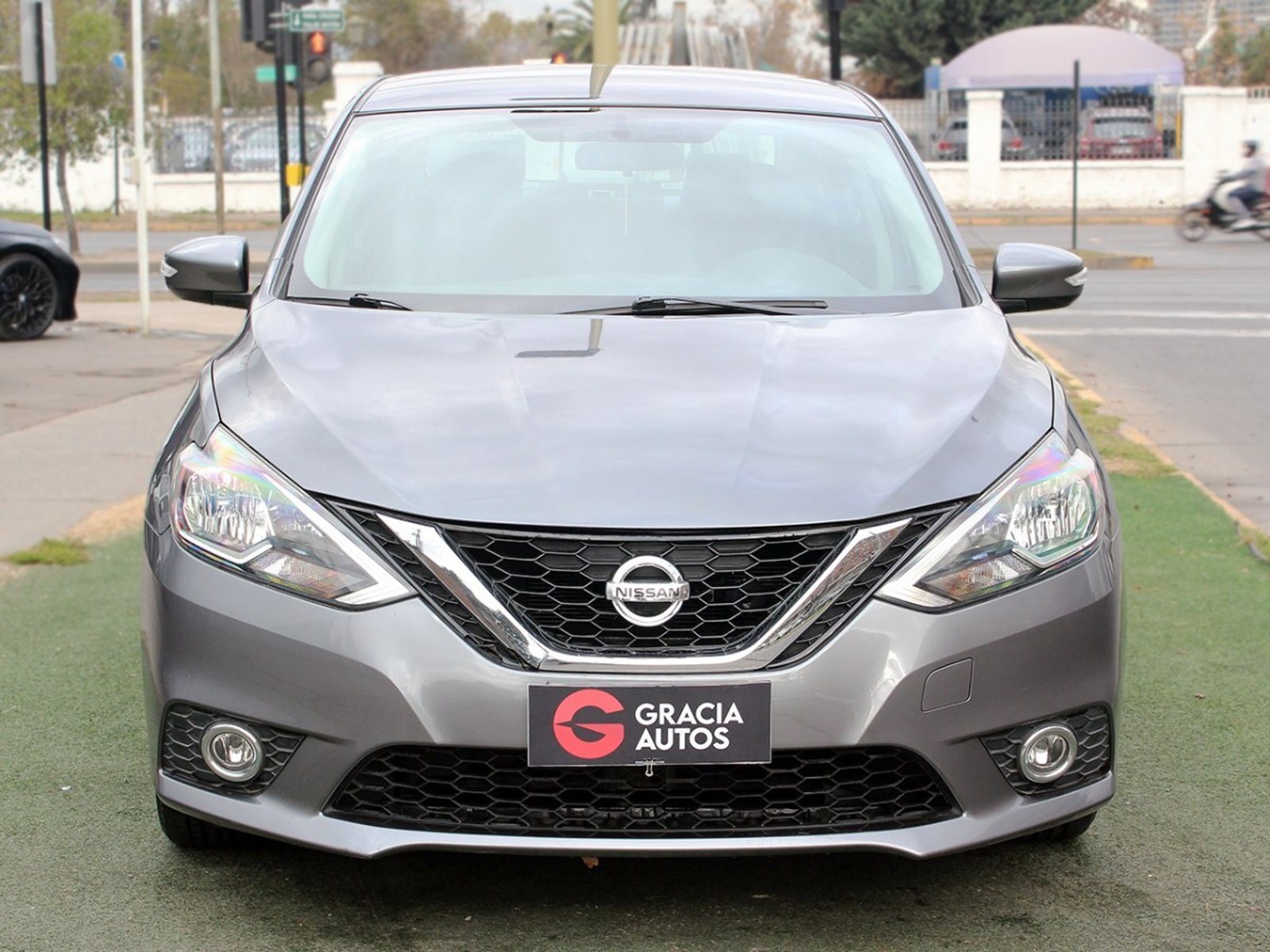 Nissan SENTRA 1.8 MT ADVANCE 2021 - Foto 2 de 10