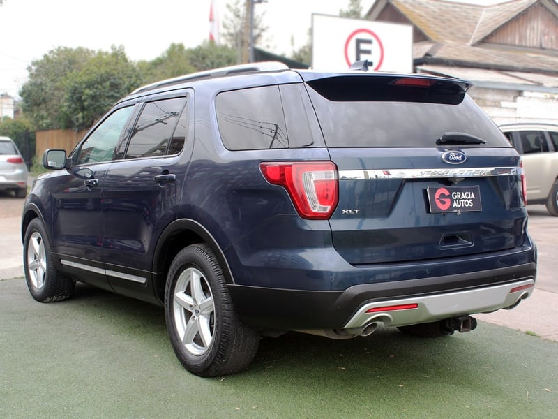 Ford EXPLORER 3.5 XLT 4X2 AT 5P 2018 - Imagen 6 de 10