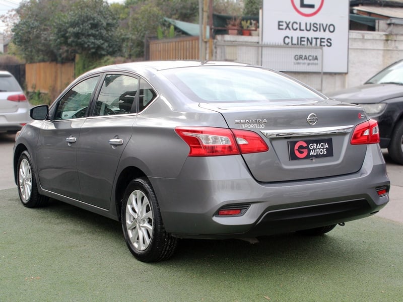Nissan SENTRA 1.8 MT ADVANCE 2021 - Imagen 6 de 10