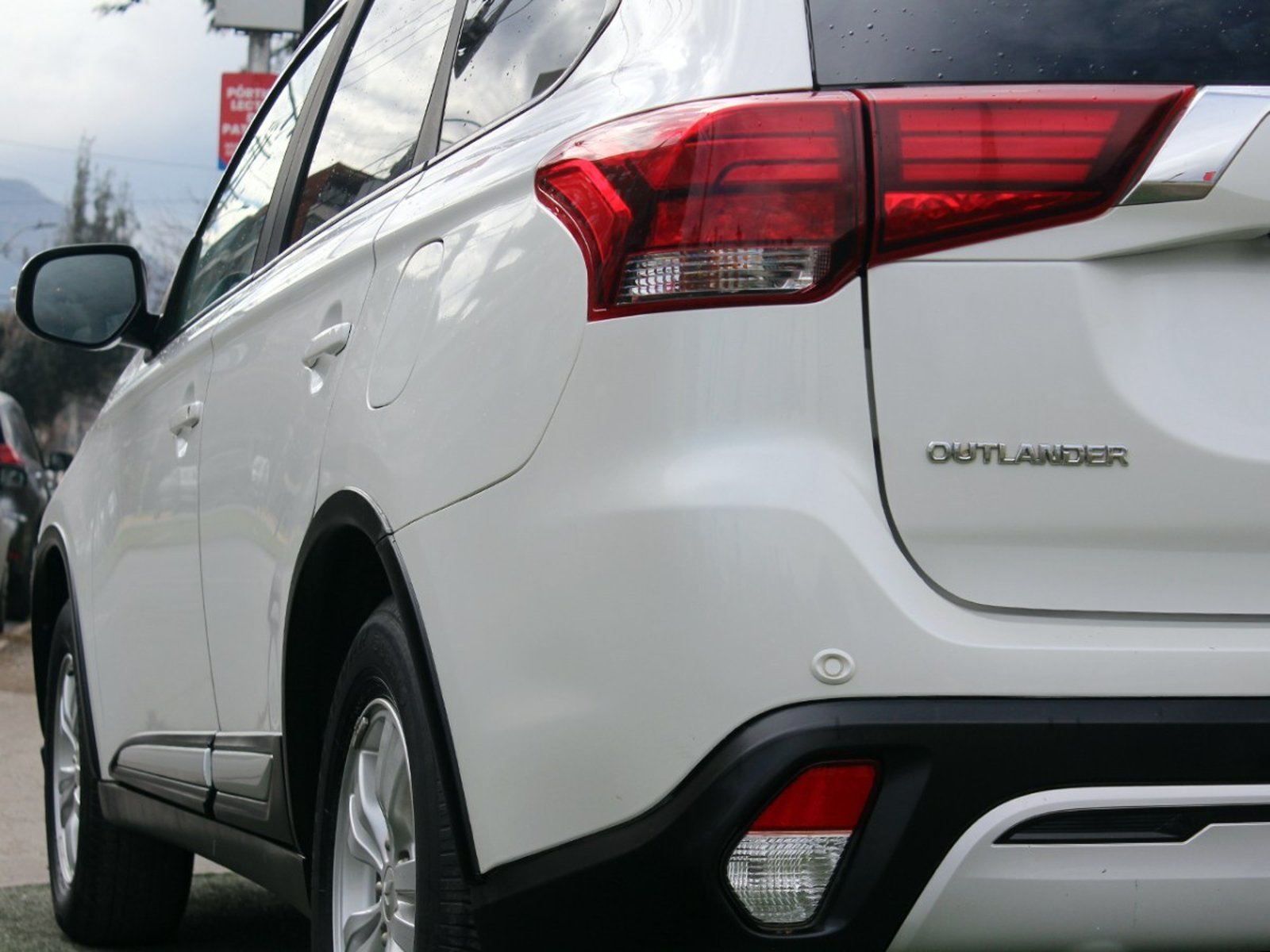 Mitsubishi OUTLANDER 2.0 4X2 AT 2021 - Imagen 7 de 10