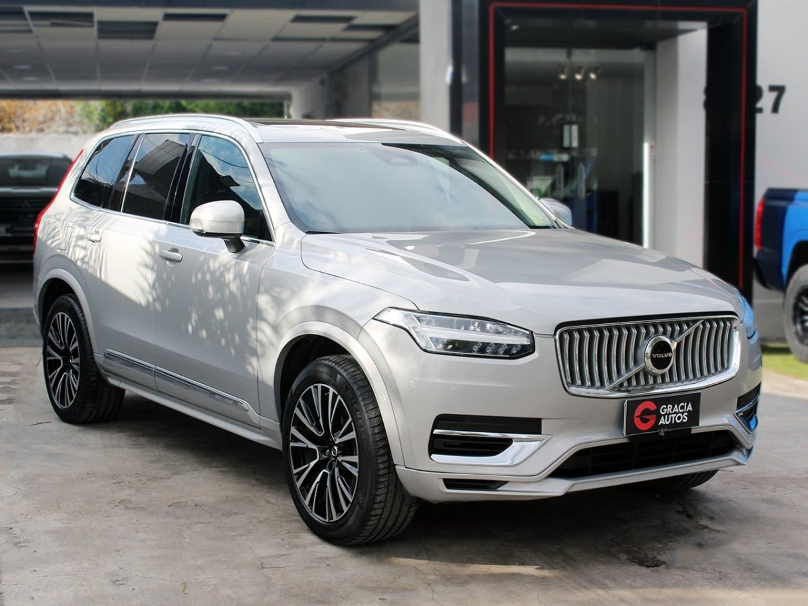 Volvo XC90 2.0 T8 RECHARGE PLUS HYBRID AWD AT 2024 - Imagen 3 de 10