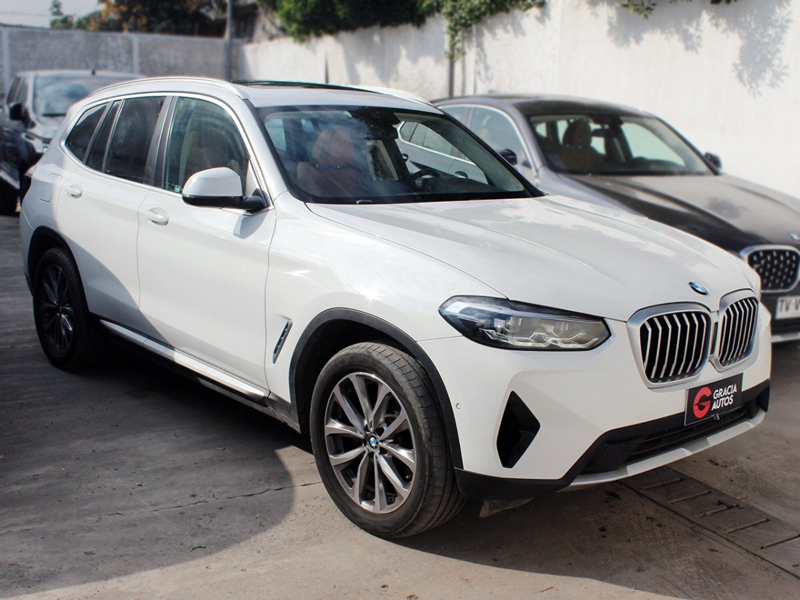 BMW X3 XDRIVE 20D DIESEL HERITAGE 4X4 2024 - Foto 3 de 10