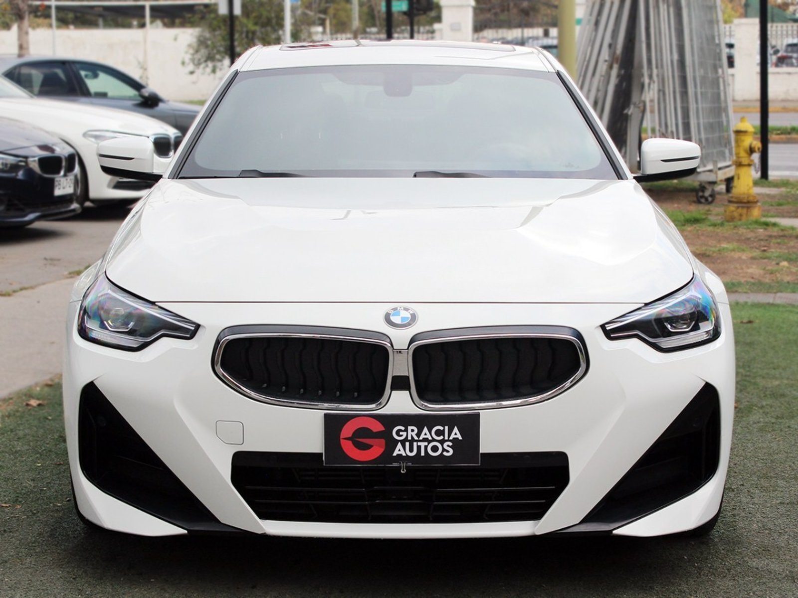 BMW 220 2.0 M SPORT COUPE PANTALLA CURVA 2025 - Foto 2 de 10