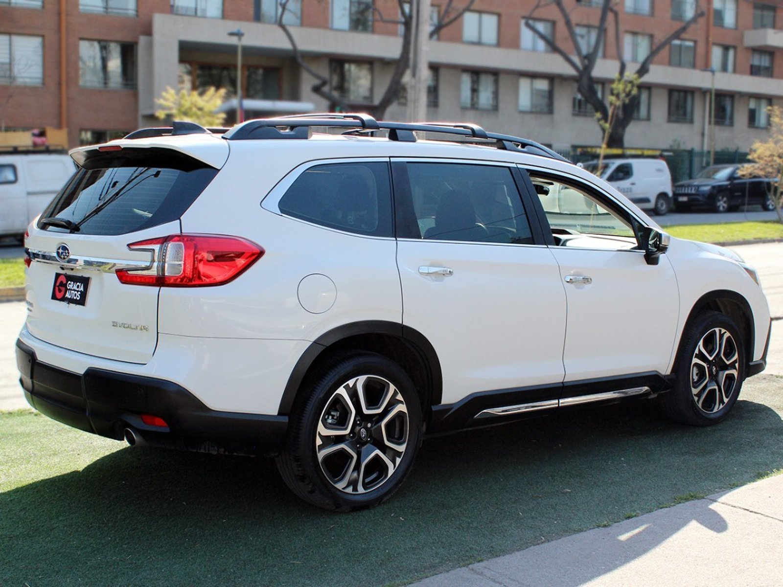 Subaru EVOLTIS 2.4T TOURING GARDX AWD CVT AT 5P 2025 - Foto 4 de 10