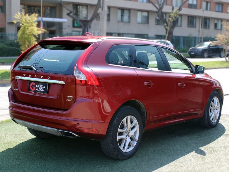 Volvo XC60 T5 2.0 AWD 2017 - Imagen 4 de 10