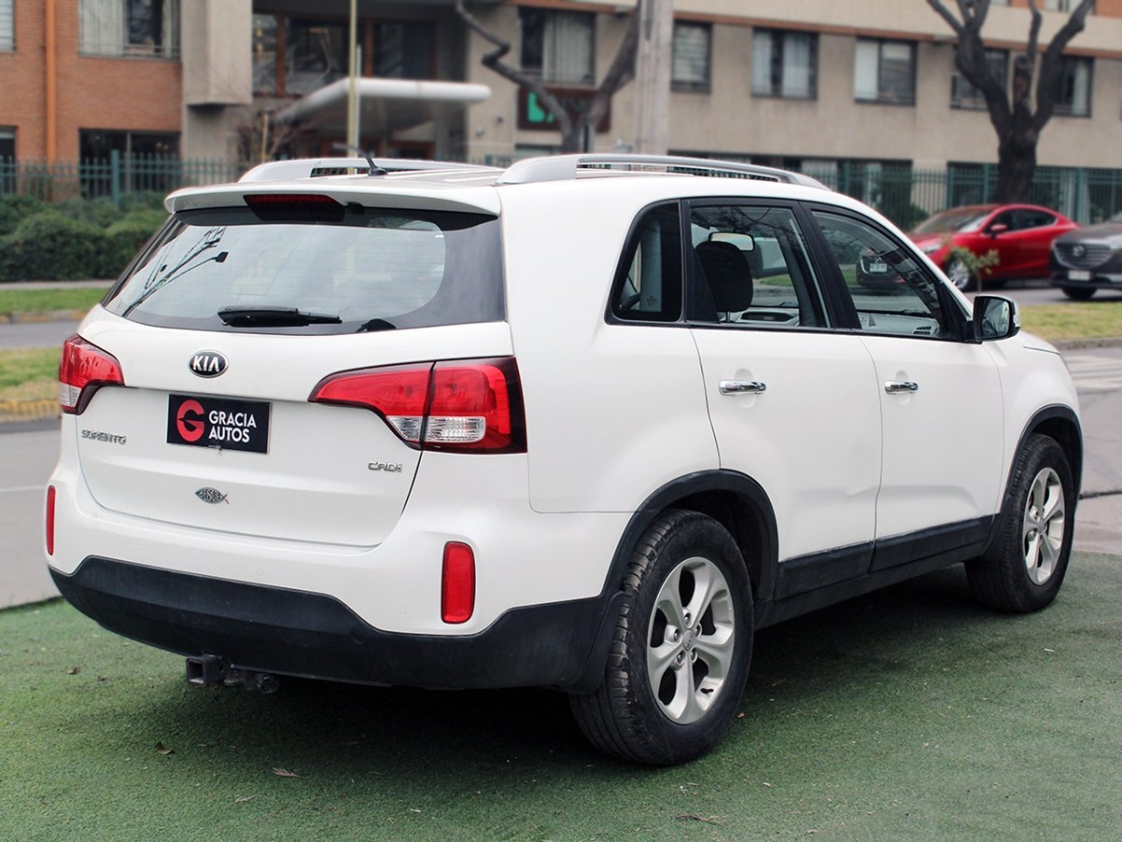Kia SORENTO 2.2 EX DIESEL 4X2 7PAS 6MT 5P 2014 - Foto 4 de 10
