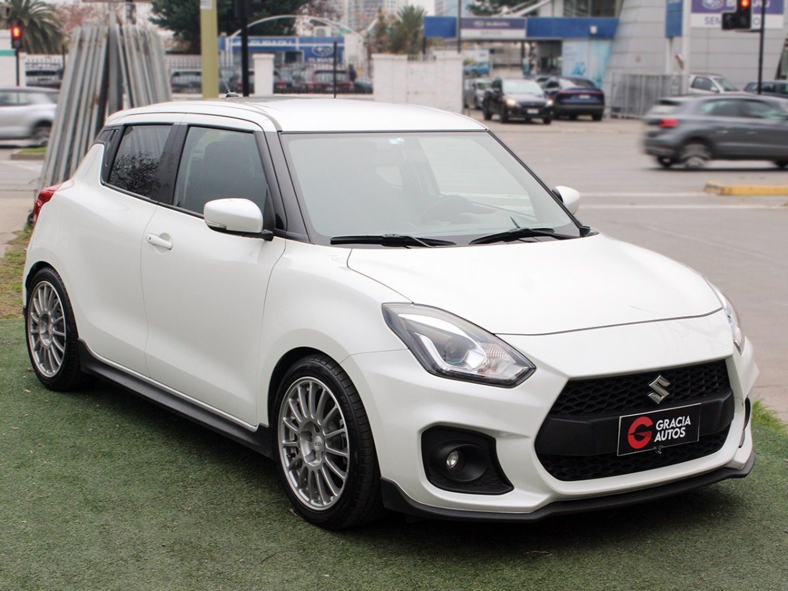 Suzuki SWIFT SPORT 1.4 TURBO MECANICO (ADICIONALES) 2025 - Foto 3 de 10