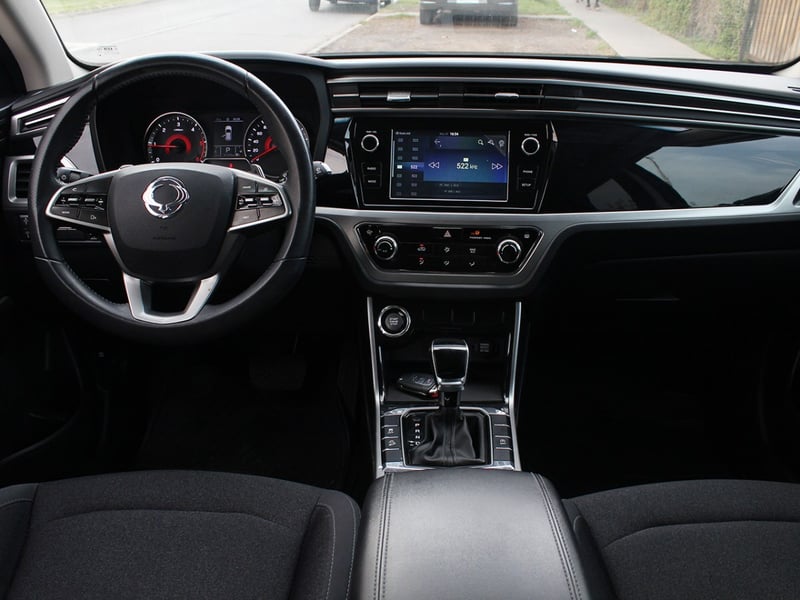 SsangYong KORANDO 1.6 AUT DIESEL GLX 4X2 2024 - Imagen 9 de 10