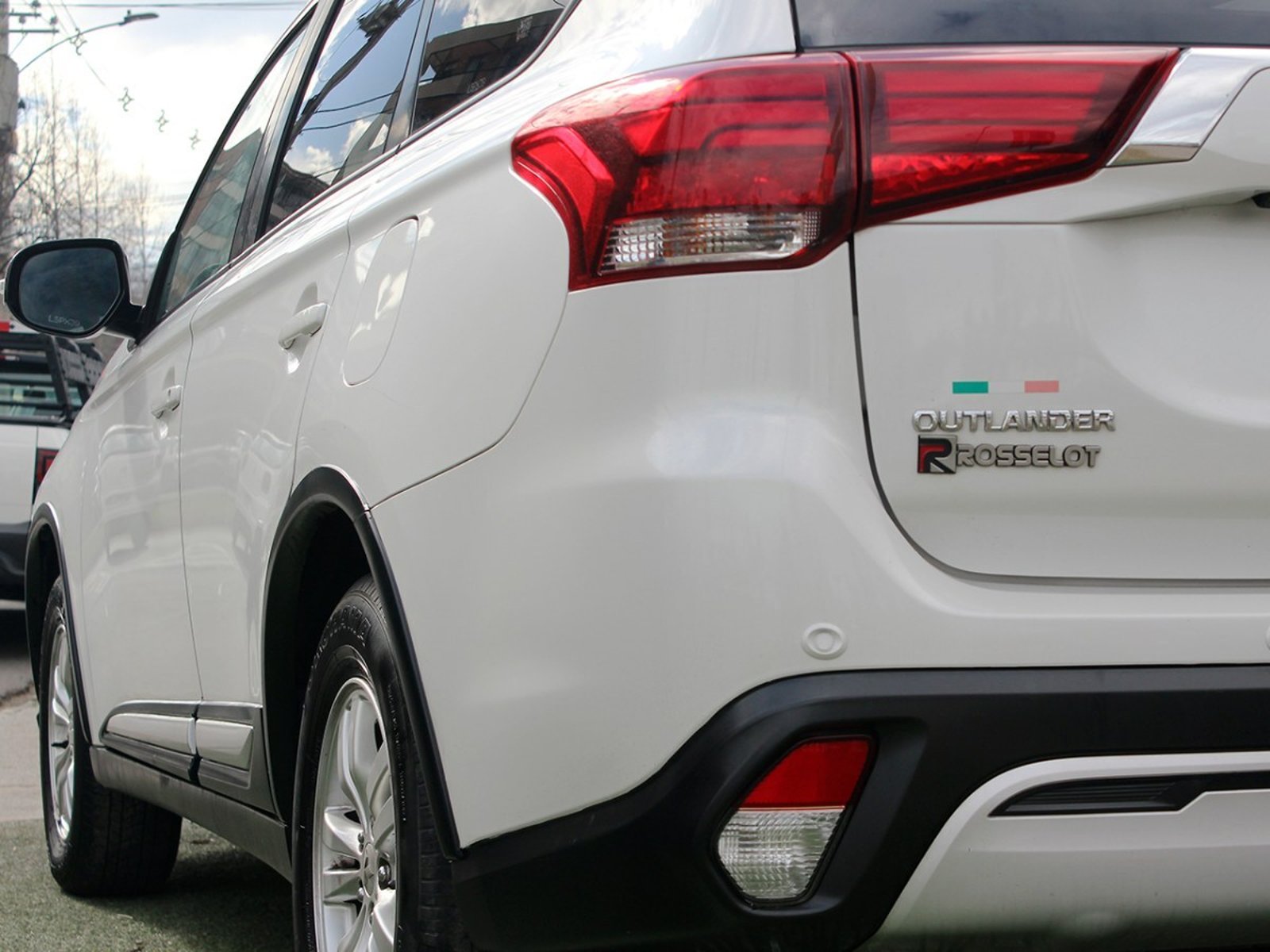 Mitsubishi OUTLANDER 2.0 4X2 AT 5P 2020 - Imagen 6 de 10