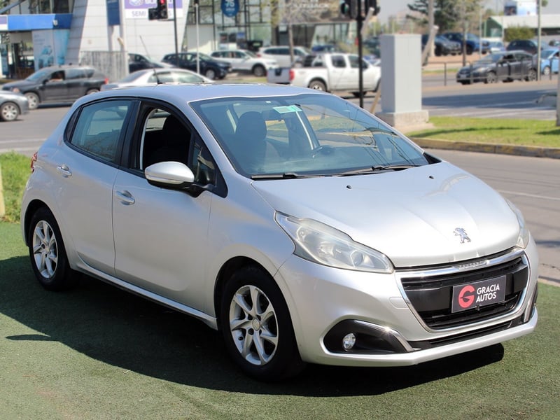 Peugeot 208 1.2 ACTIVE PURETECH 4X2 MT 5P 2018 - Imagen 3 de 10
