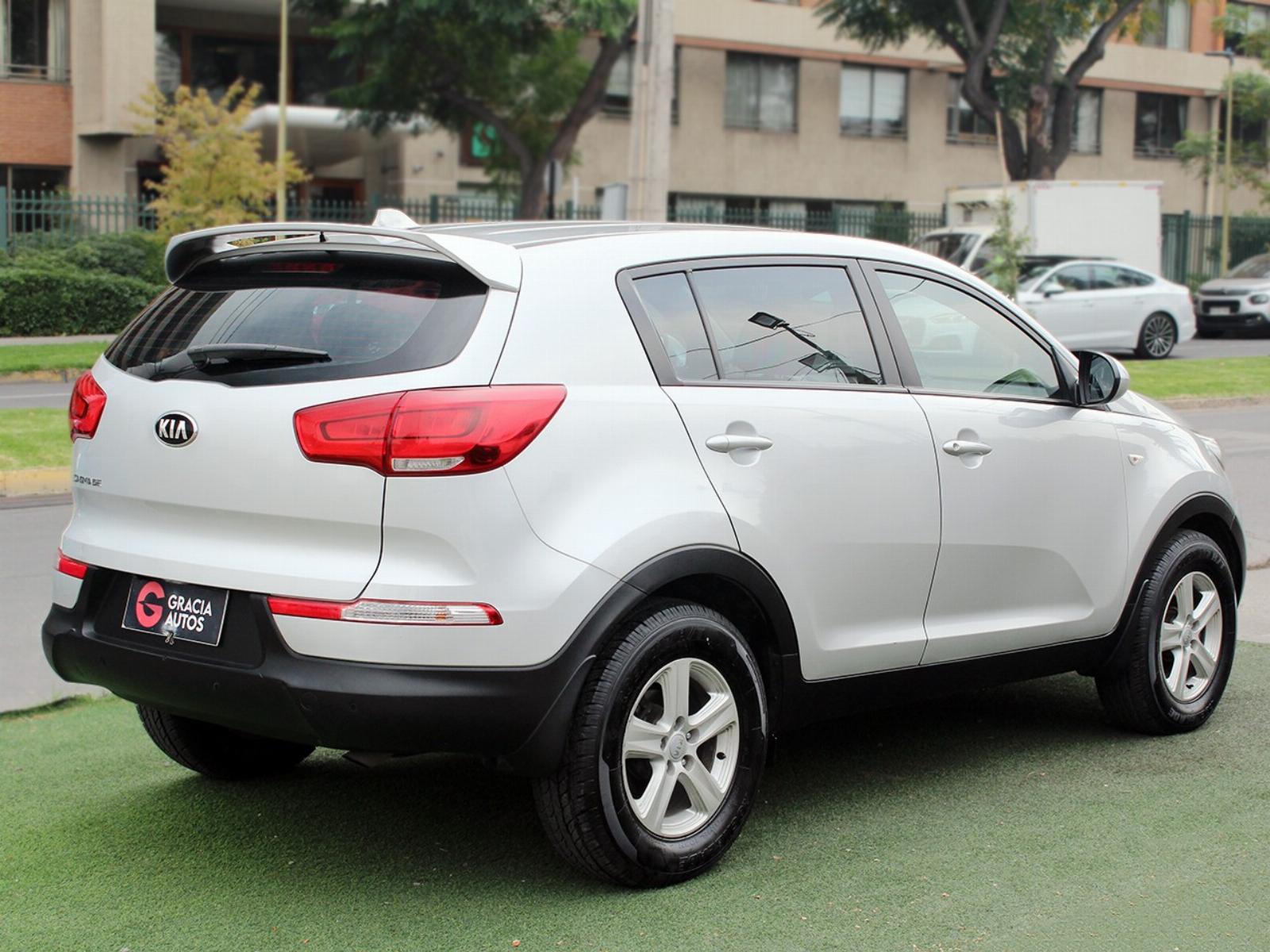 KIA SPORTAGE LX 2.0 AT 2015 - Imagen 4 de 8