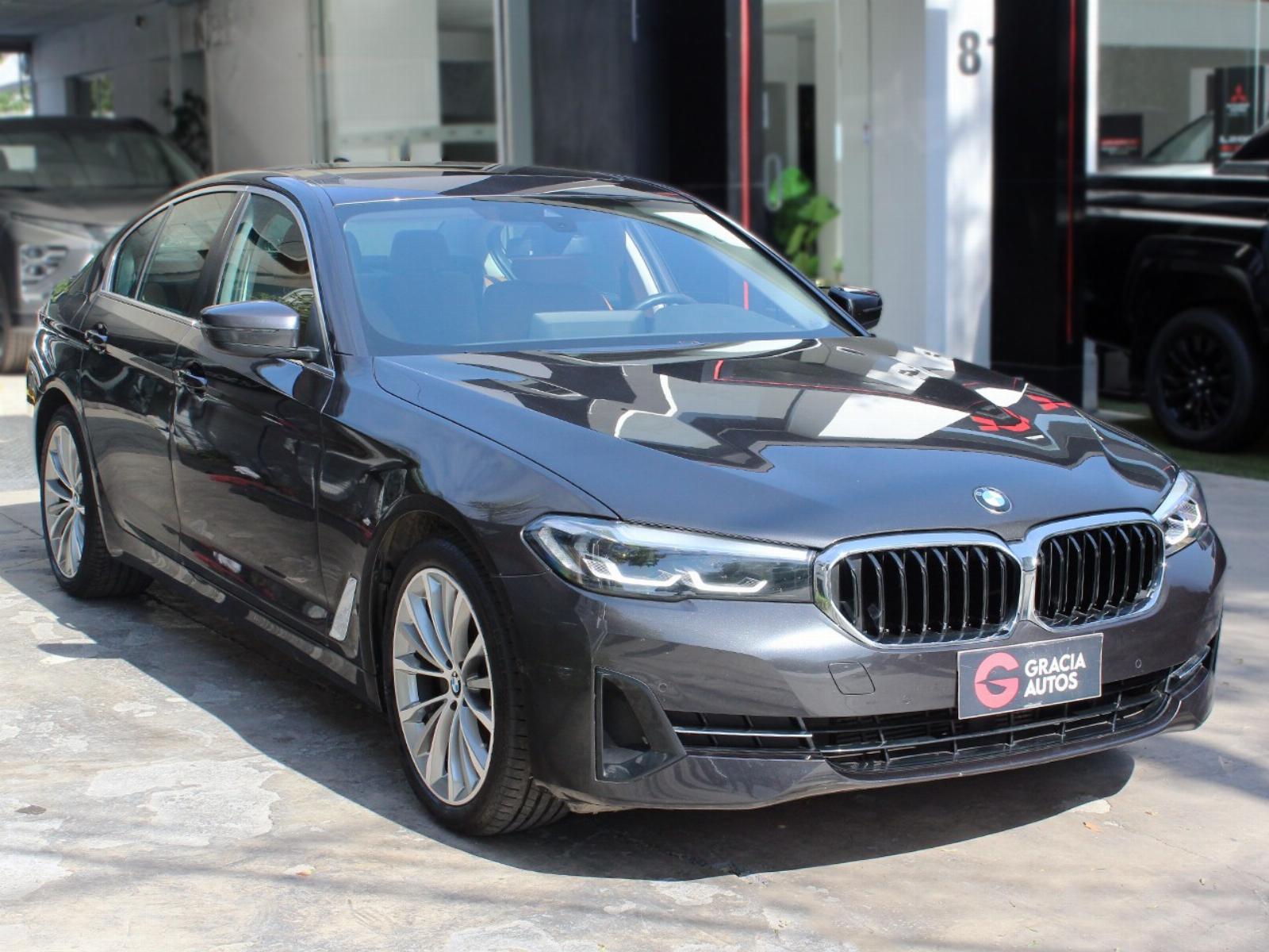 BMW 520 DIESEL 2.0 HERITAGE 2023 - Foto 2 de 10