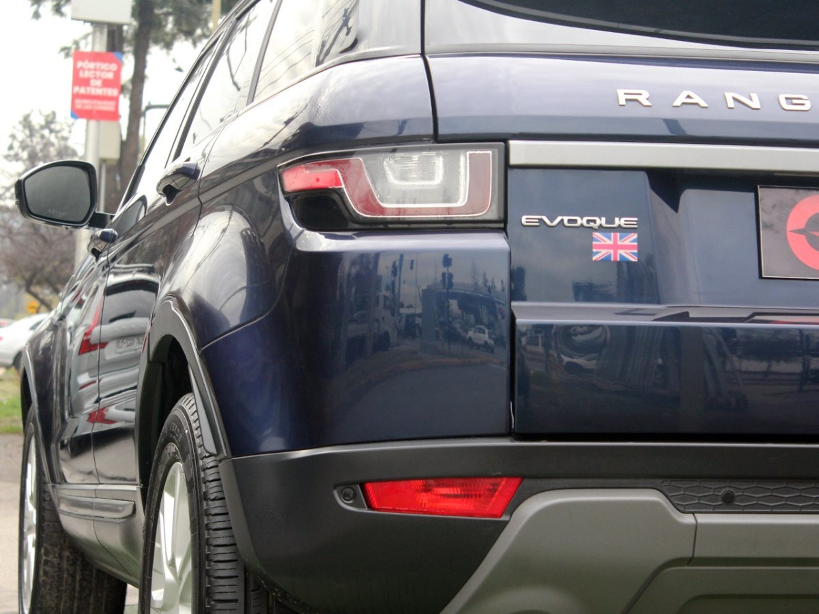 Land Rover RANGE ROVER EVOQUE 2.0 PURE 4X4 TECHO PANORAMICO 2019 - Imagen 7 de 10