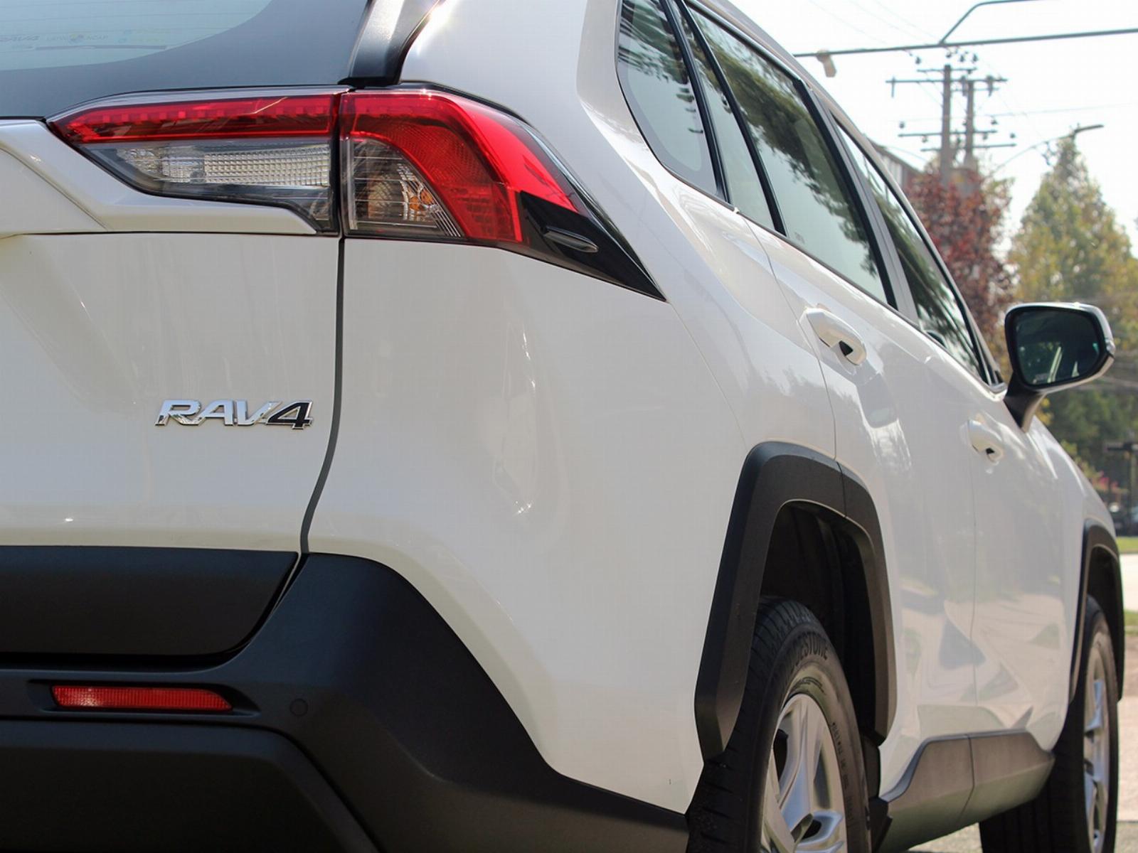 TOYOTA RAV 4 LE 2.0 2022 - Imagen 7 de 8