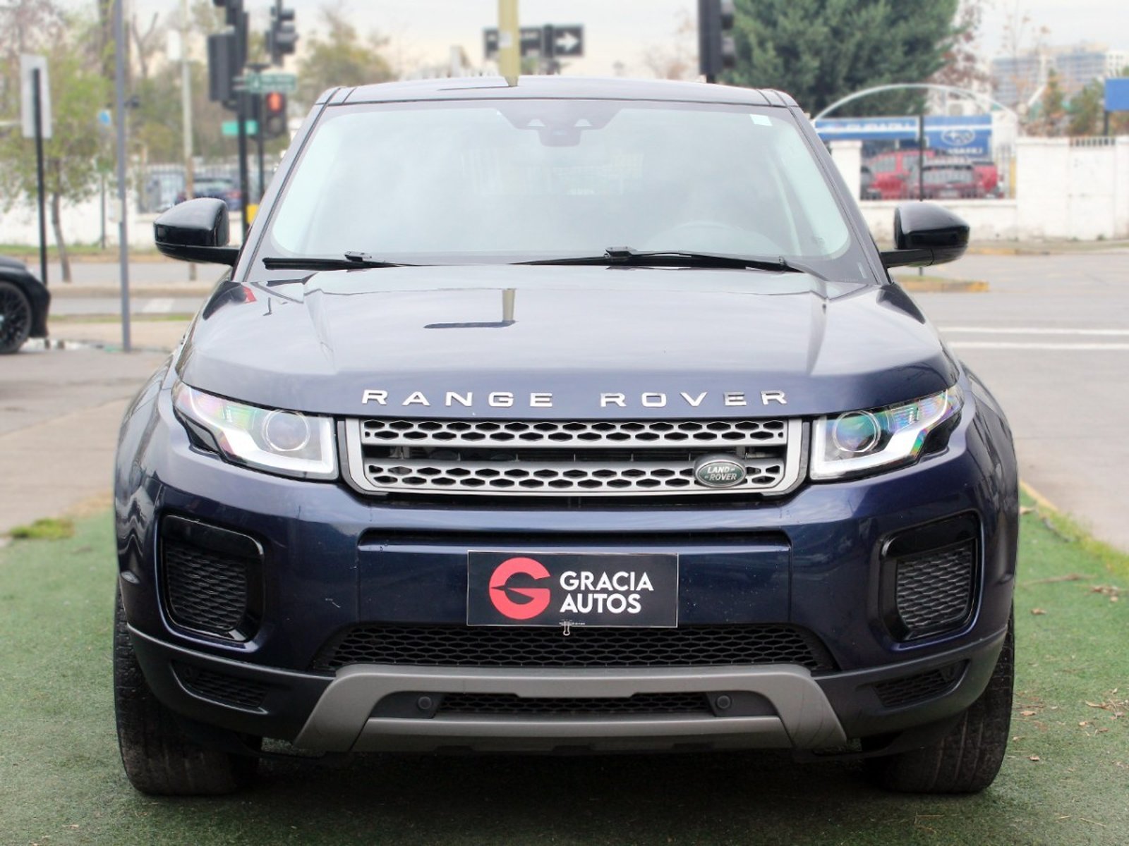 Land Rover RANGE ROVER EVOQUE 2.0 PURE 4X4 TECHO PANORAMICO 2019 - Foto 2 de 10