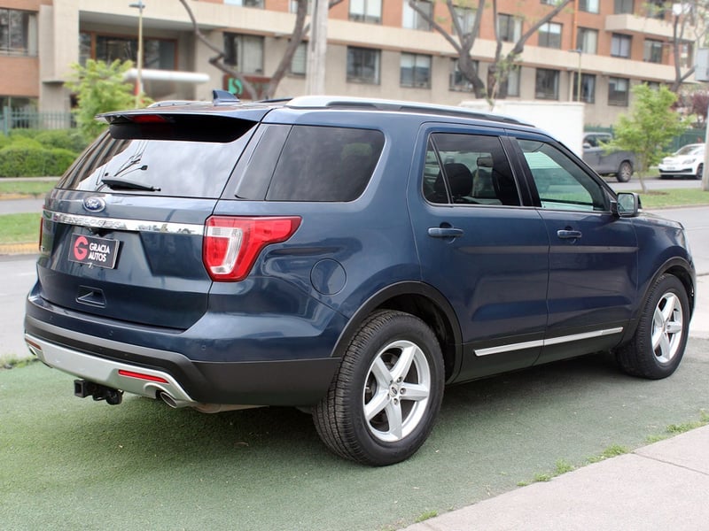 Ford EXPLORER 3.5 XLT 4X2 AT 5P 2018 - Imagen 4 de 10