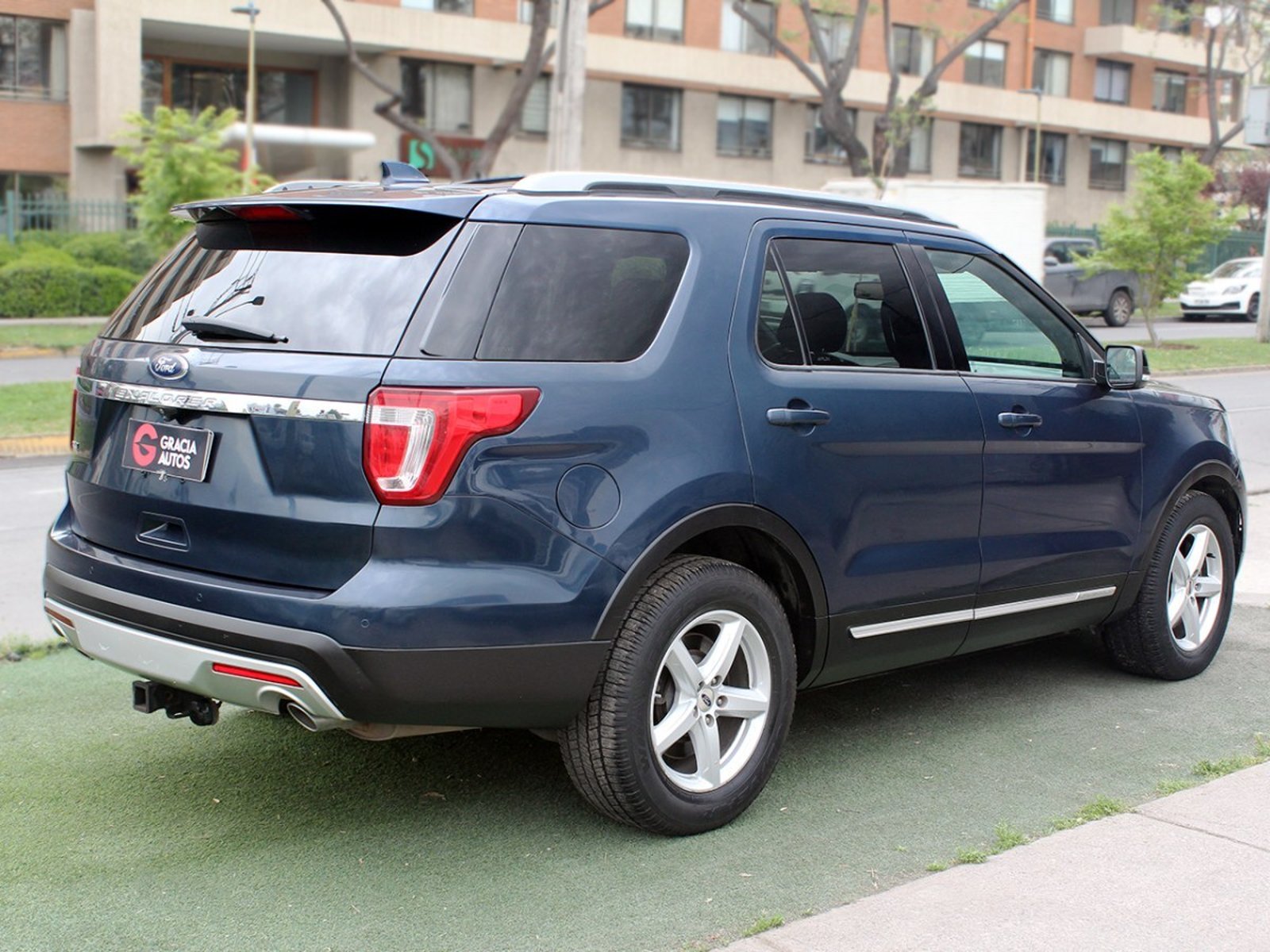 Ford EXPLORER 3.5 XLT 4X2 AT 5P 2018 - Foto 4 de 10