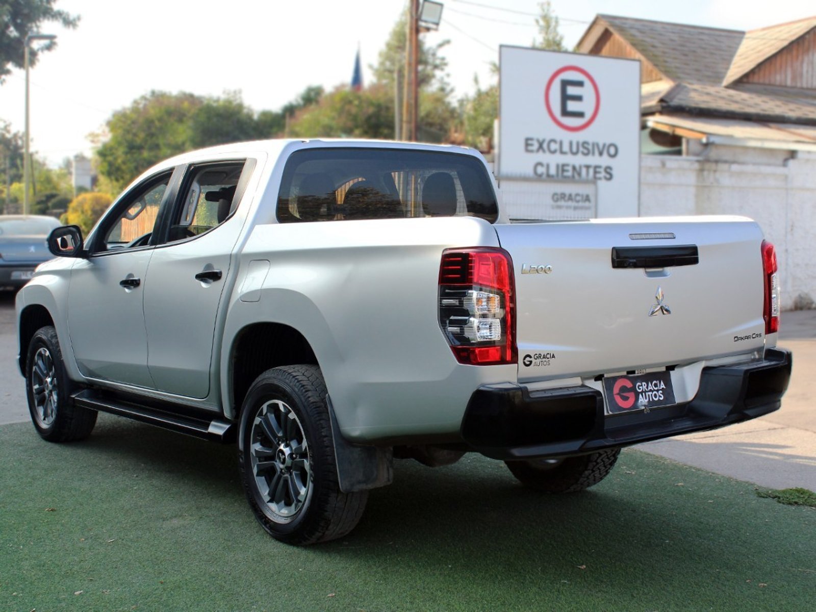 MITSUBISHI L200 DAKAR 2.4 AUT 4X4 2023 - Imagen 6 de 10