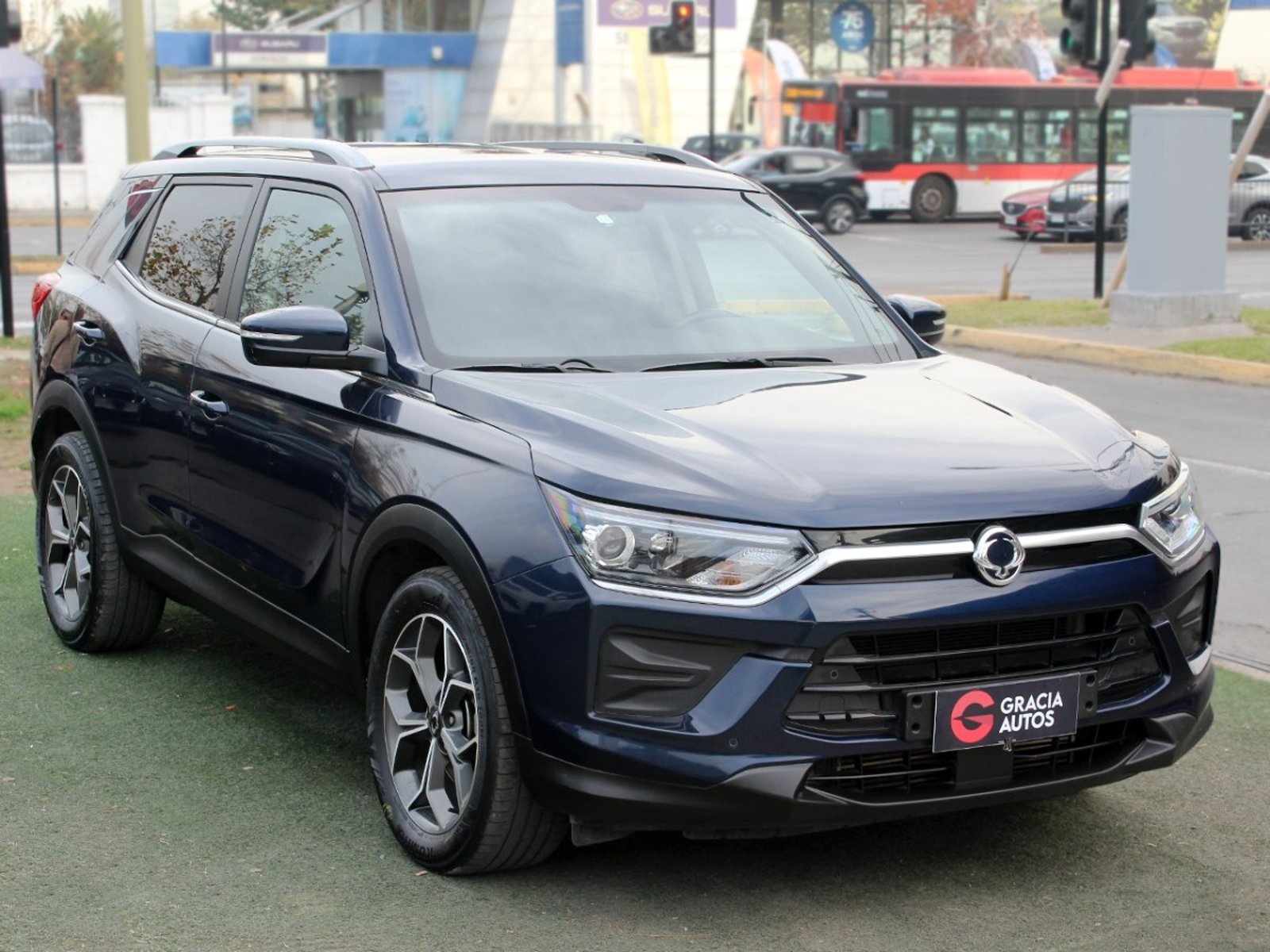 SsangYong KORANDO 1.6 AUT DIESEL GLX 4X2 2024 - Foto 3 de 10