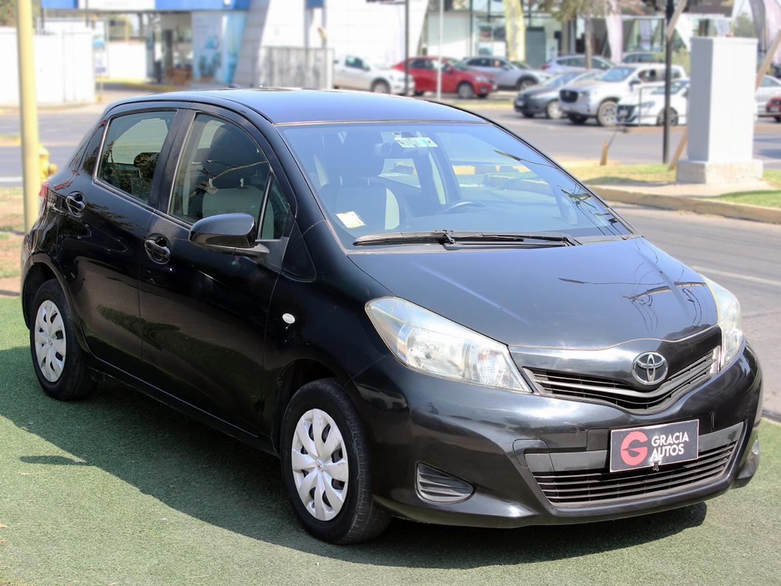 Toyota YARIS SPORT GLI 1.3 MT 2012 - Foto 2 de 8