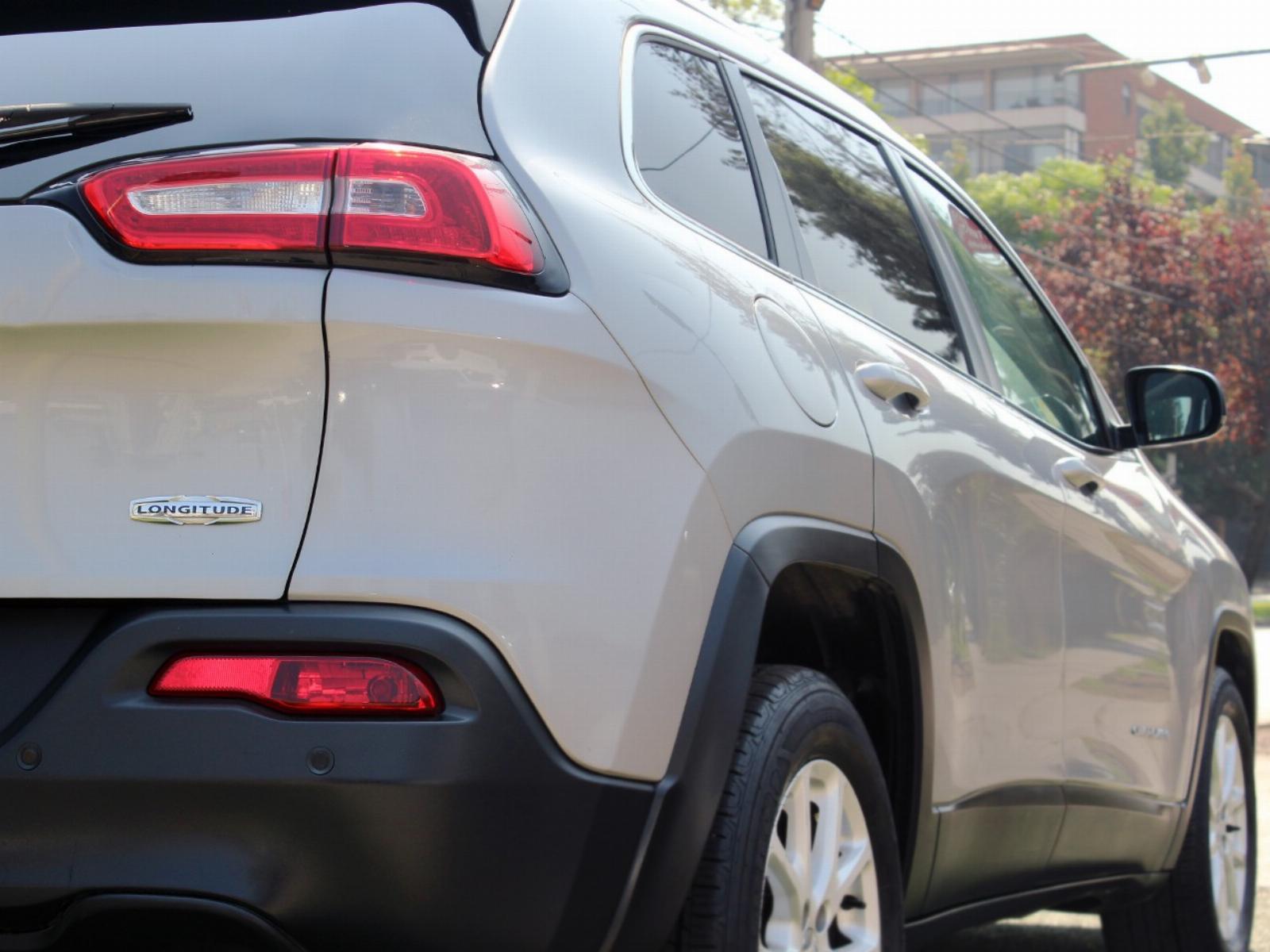 JEEP CHEROKEE LONGITUDE 2,4 AUT 2017 - Imagen 7 de 8