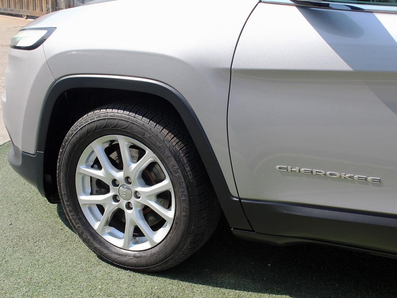 Jeep CHEROKEE LONGITUDE 2,4 AUT 2017 - Imagen 8 de 8
