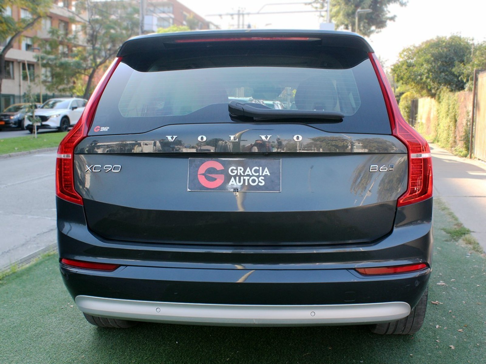 VOLVO XC90 II B6 MOMENTUM AWD 2.0 AUT PLUS 2022 - Imagen 5 de 10