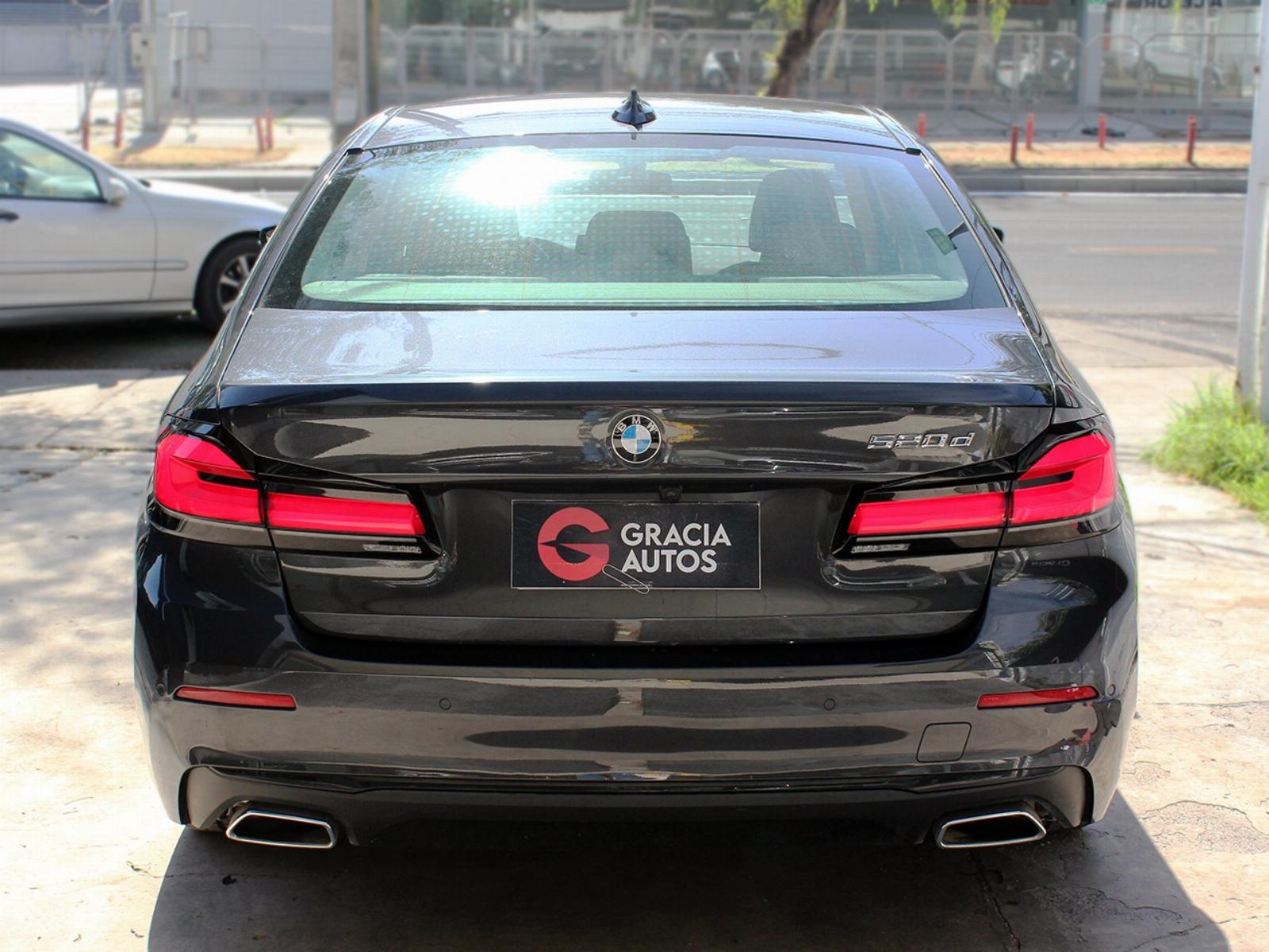 BMW 520 DIESEL 2.0 HERITAGE 2023 - Foto 5 de 10