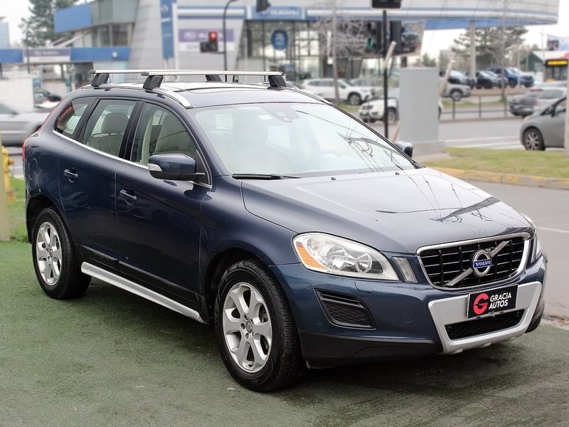 Volvo XC60 2.0 T5 PLUS 4X2 AT 5P 2013 - Imagen 3 de 10