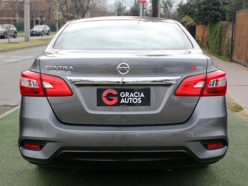 Nissan SENTRA 1.8 MT ADVANCE 2021 - Imagen 5 de 10