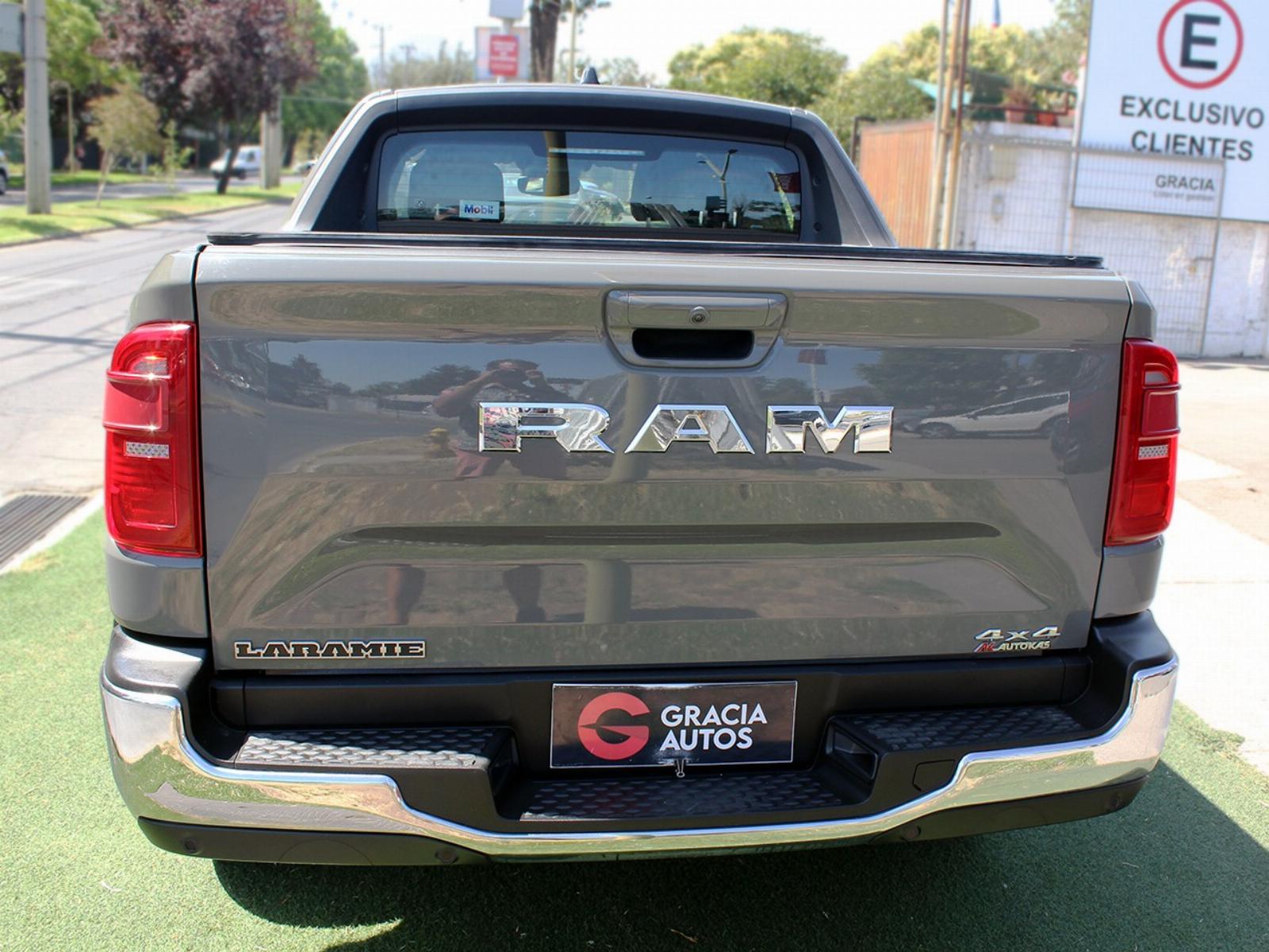 RAM RAMPAGE 2.0D LARAMIE AUTO AWD 2024 - Foto 5 de 8