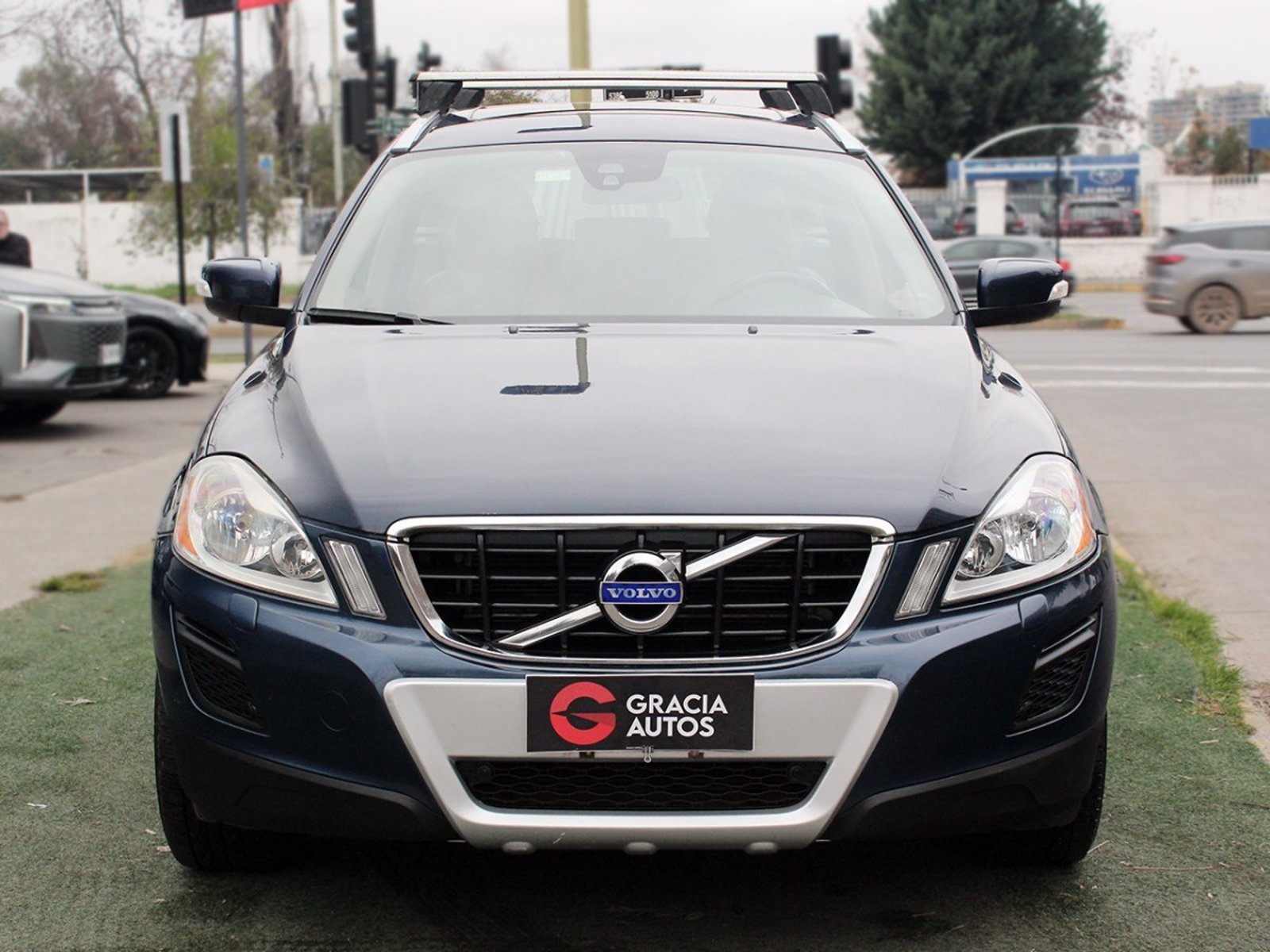 Volvo XC60 2.0 T5 PLUS 4X2 AT 5P 2013 - Foto 2 de 10