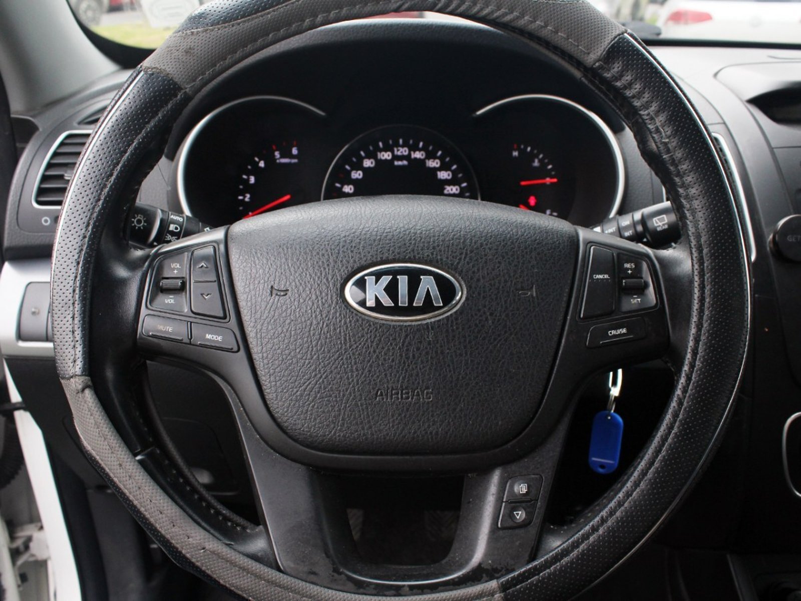 Kia SORENTO 2.2 EX DIESEL 4X2 7PAS 6MT 5P 2014 - Imagen 10 de 10