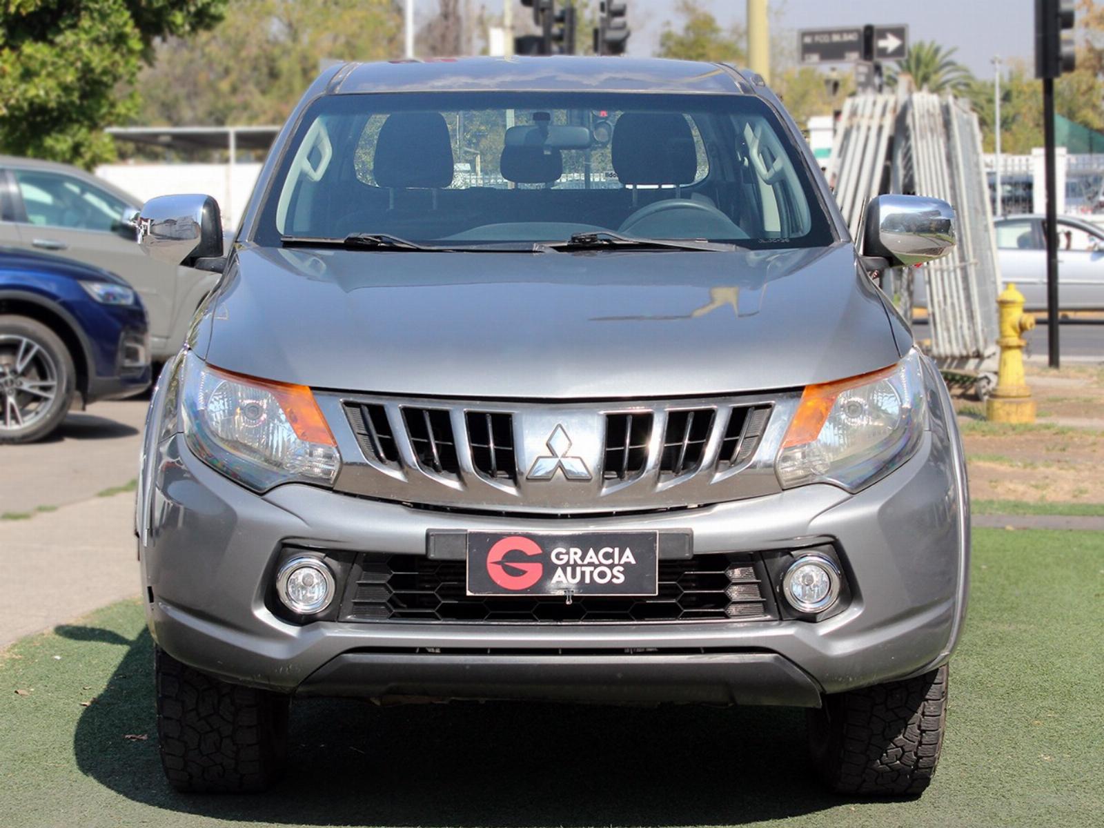 Mitsubishi L200 KATANA CR 2.4 2017 - Foto 3 de 8