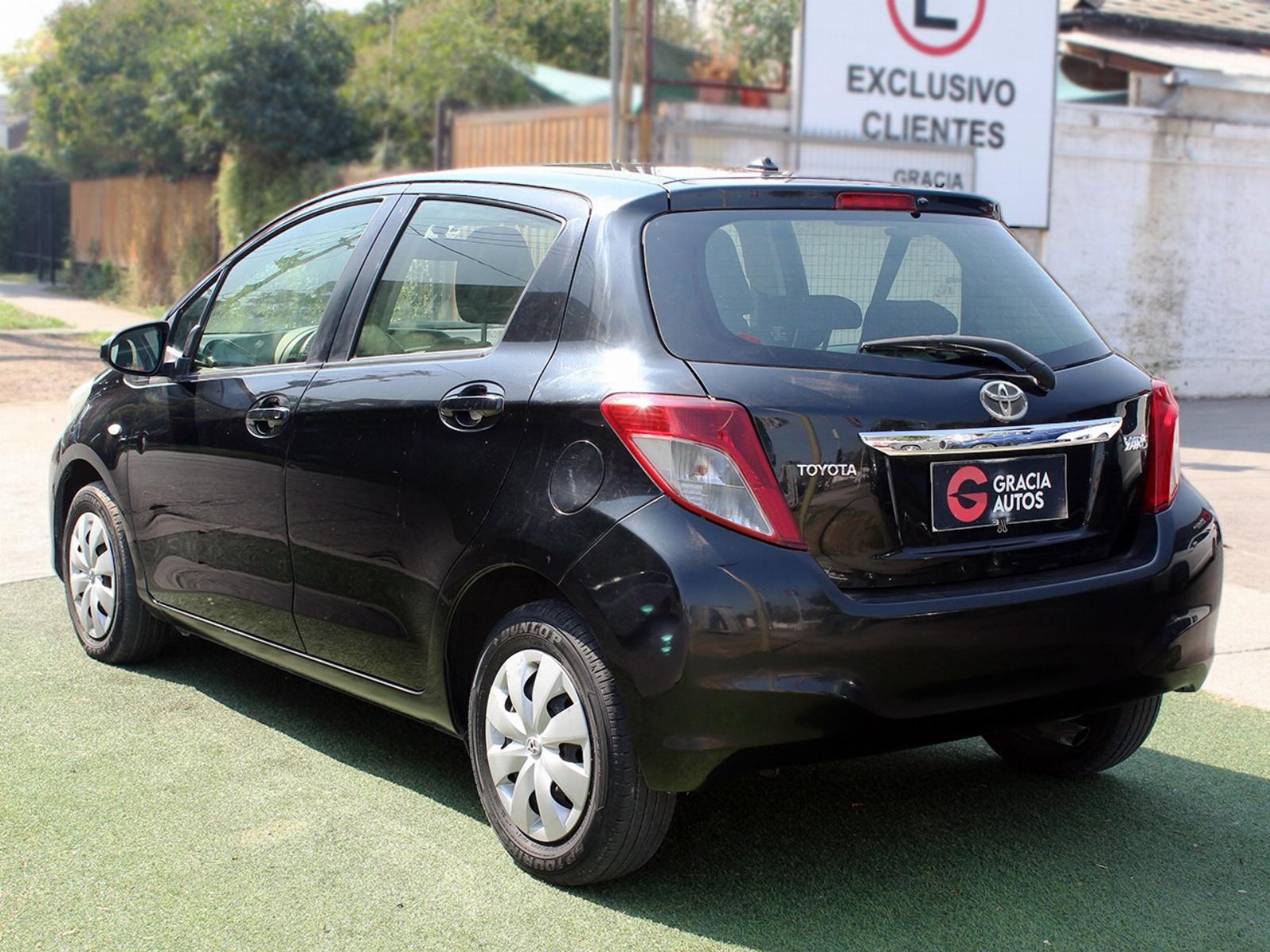 TOYOTA YARIS SPORT GLI 1.3 MT 2012 - Imagen 6 de 7