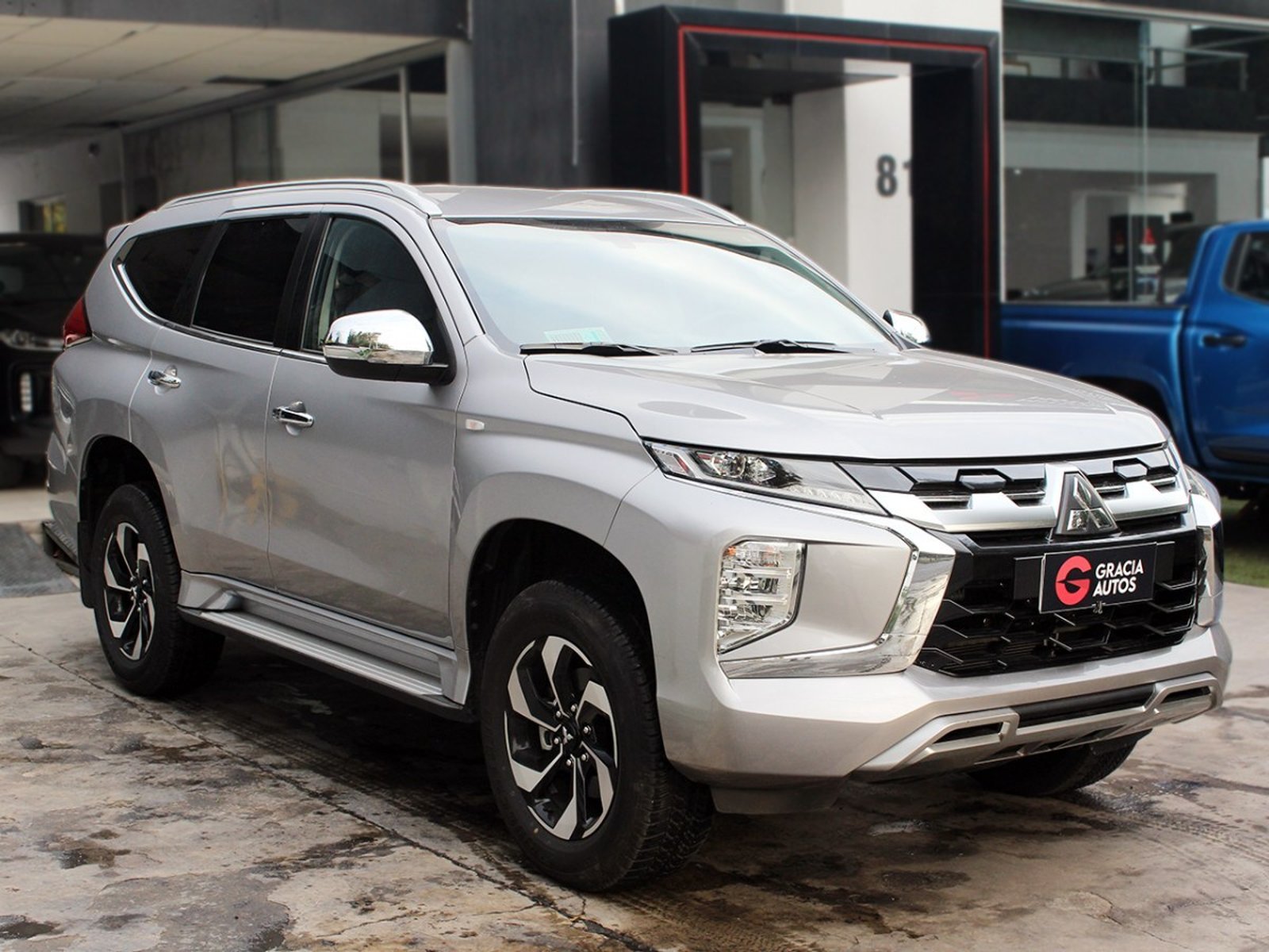 MITSUBISHI MONTERO SPORT 3.0 2WD AT 2025 - Imagen 3 de 10