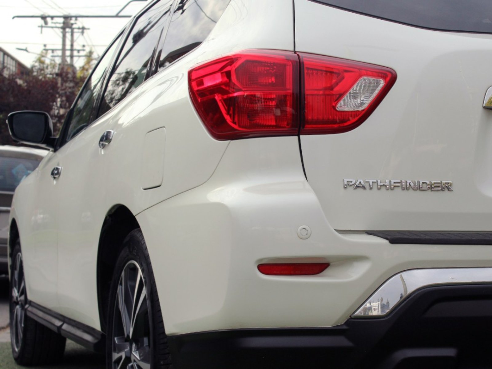NISSAN PATHFINDER EXCLUSIVE 4X4 3.5 AUT 2017 - Imagen 7 de 10